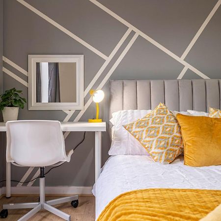 Riley House Spacious City Apartment كوفنتري المظهر الخارجي الصورة