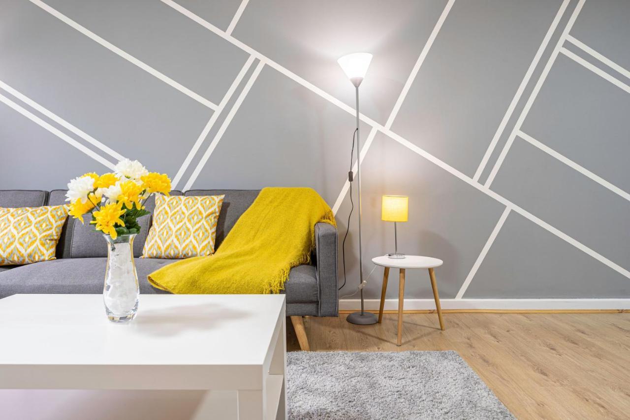 Riley House Spacious City Apartment كوفنتري المظهر الخارجي الصورة