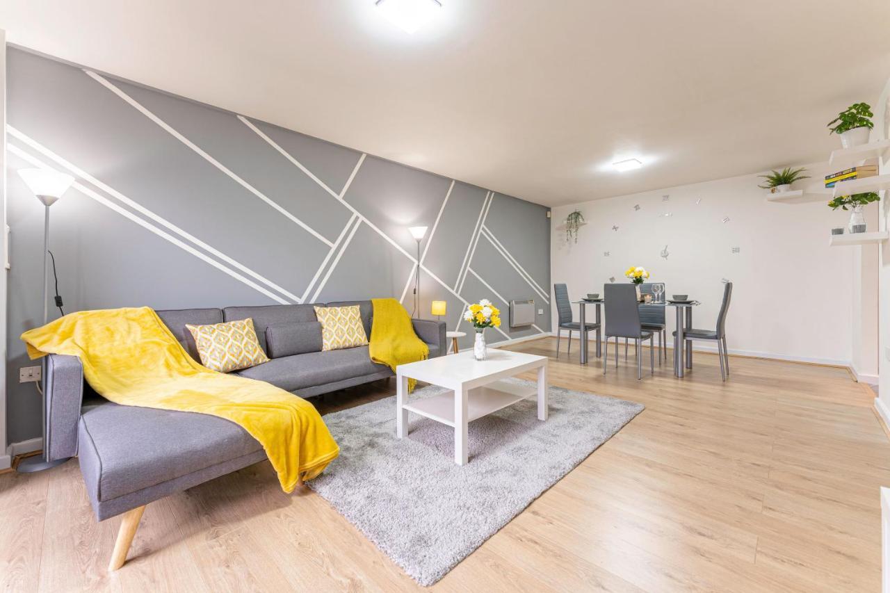Riley House Spacious City Apartment كوفنتري المظهر الخارجي الصورة