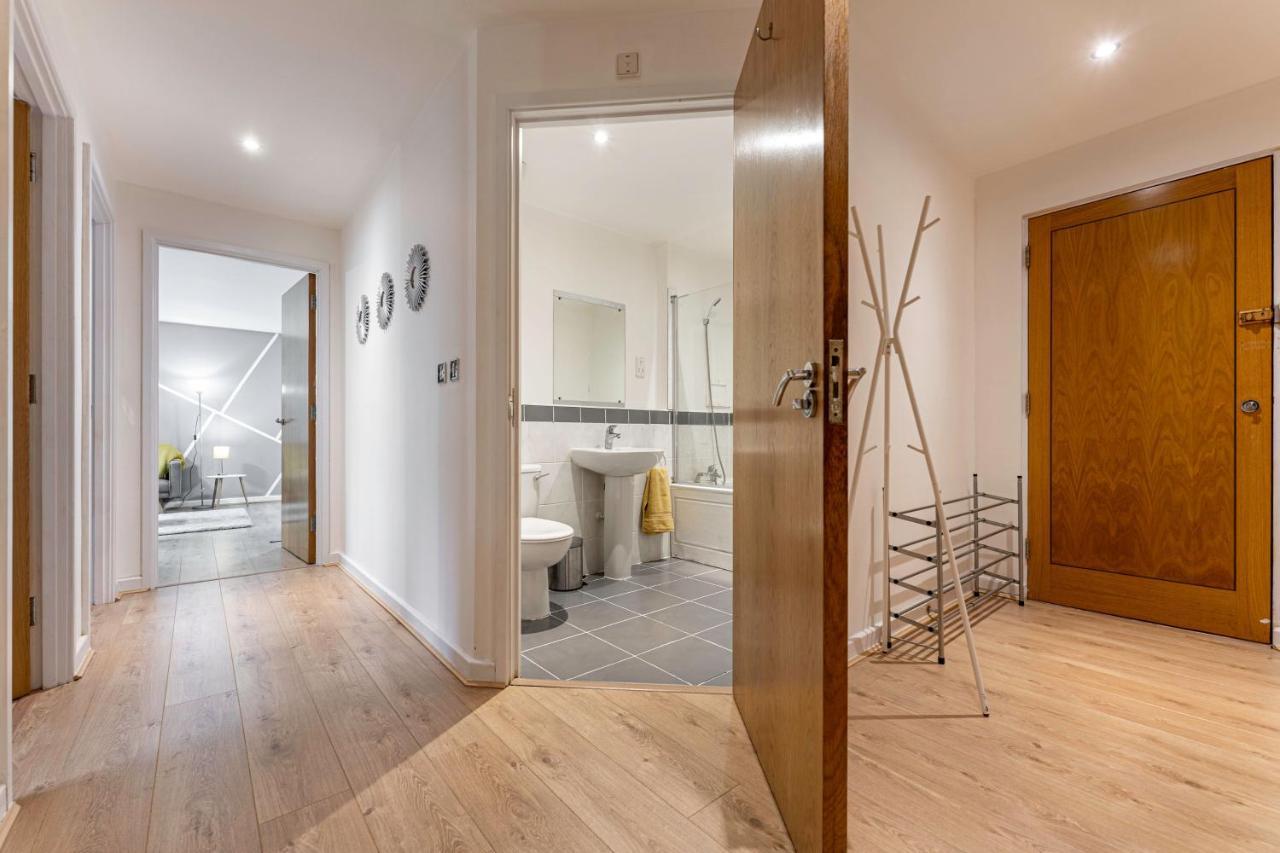 Riley House Spacious City Apartment كوفنتري المظهر الخارجي الصورة