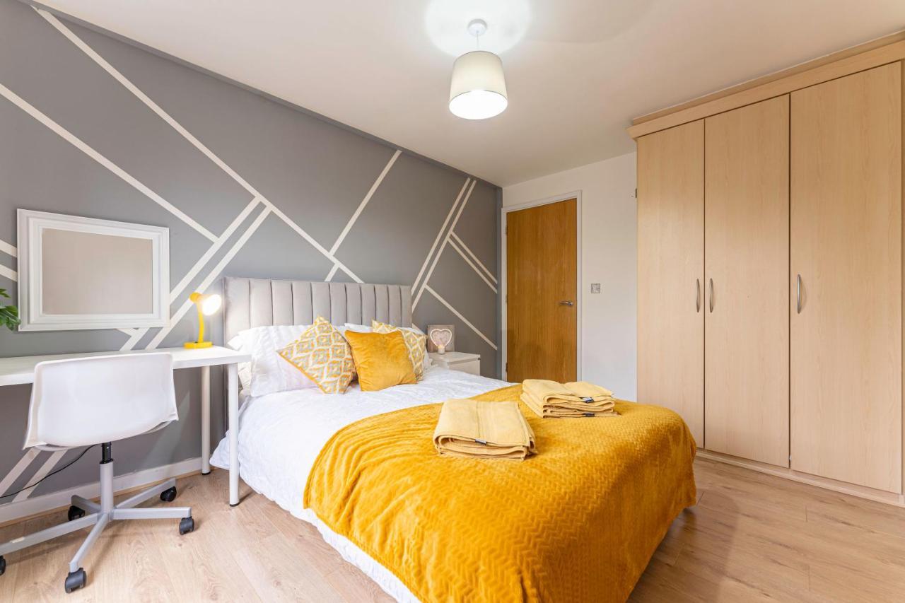 Riley House Spacious City Apartment كوفنتري المظهر الخارجي الصورة