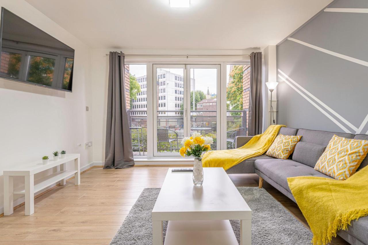 Riley House Spacious City Apartment كوفنتري المظهر الخارجي الصورة