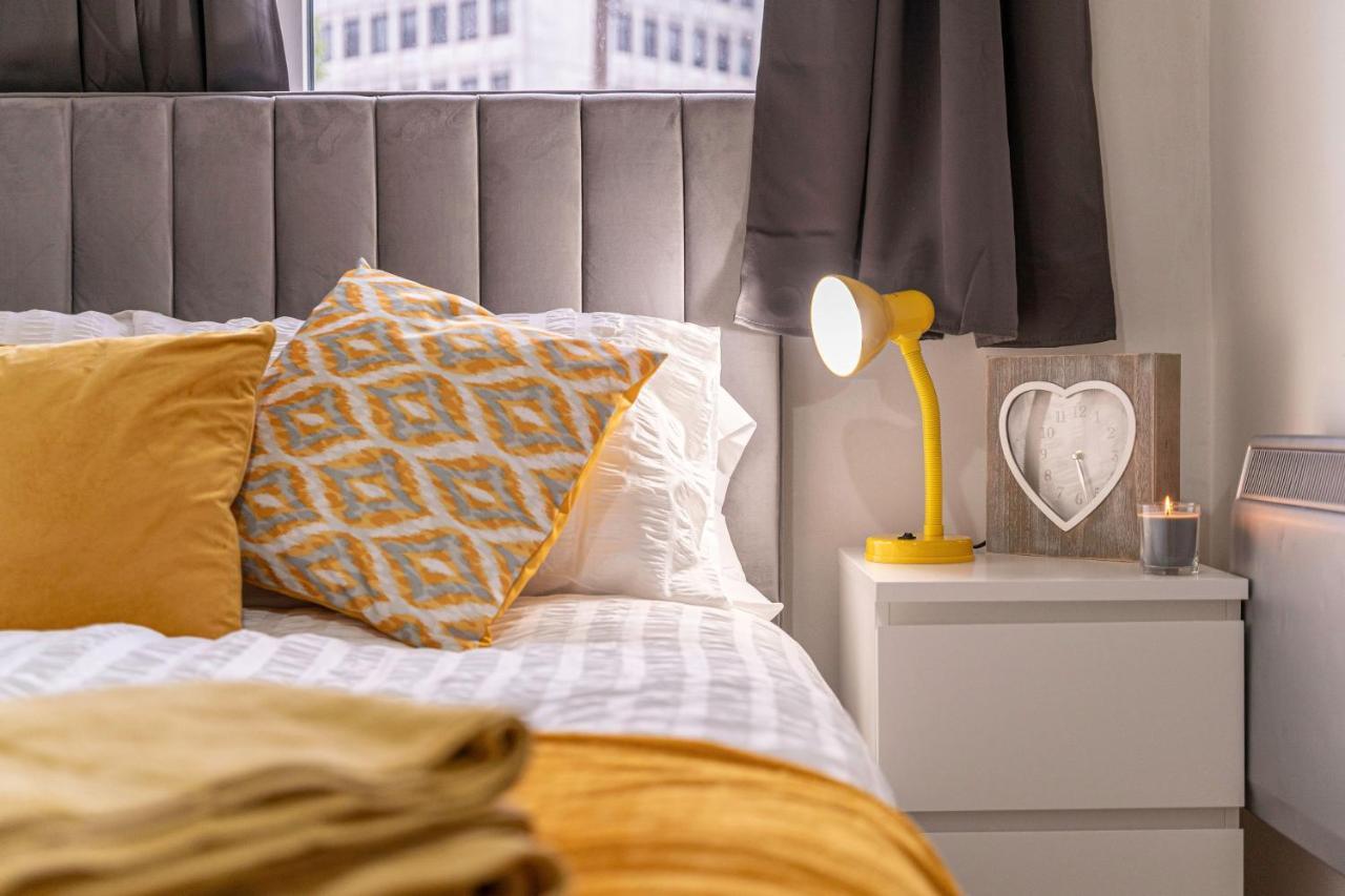 Riley House Spacious City Apartment كوفنتري المظهر الخارجي الصورة